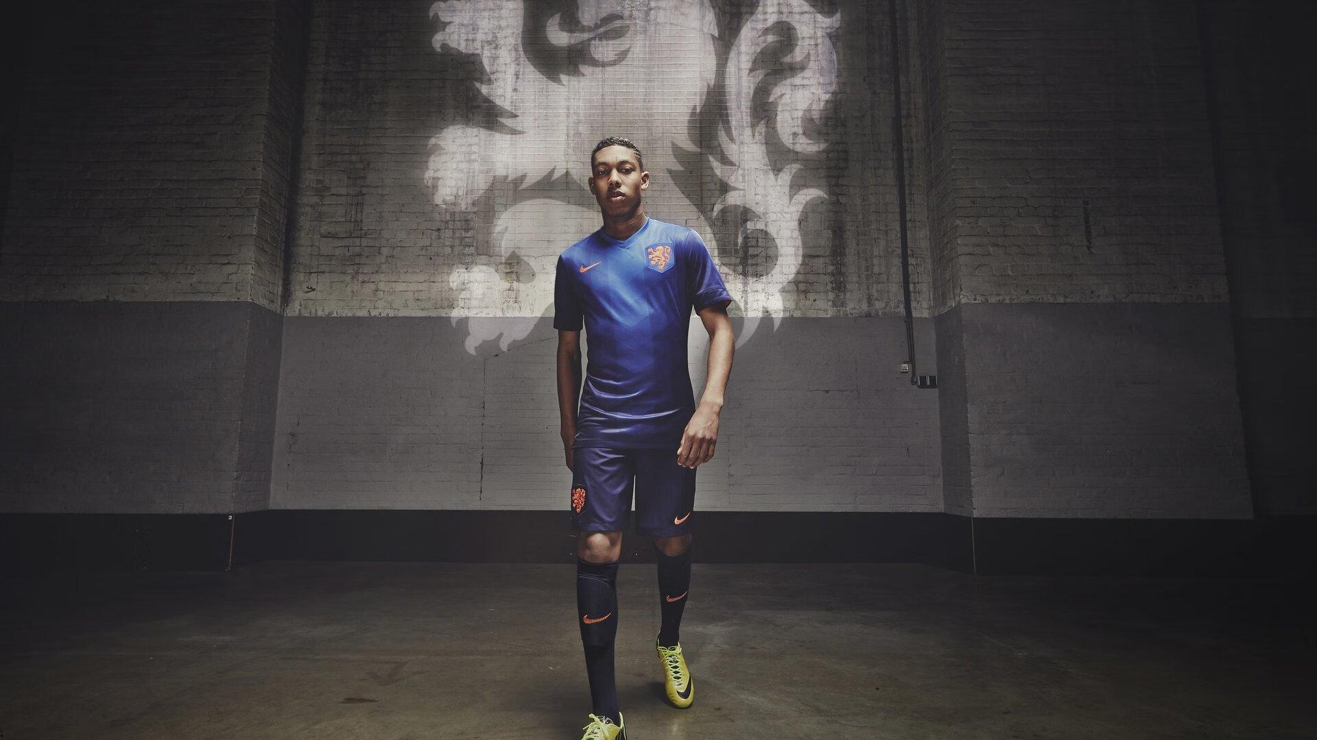 湖人防守体系崩盘,过度协防酿苦果,三分漏洞难填补