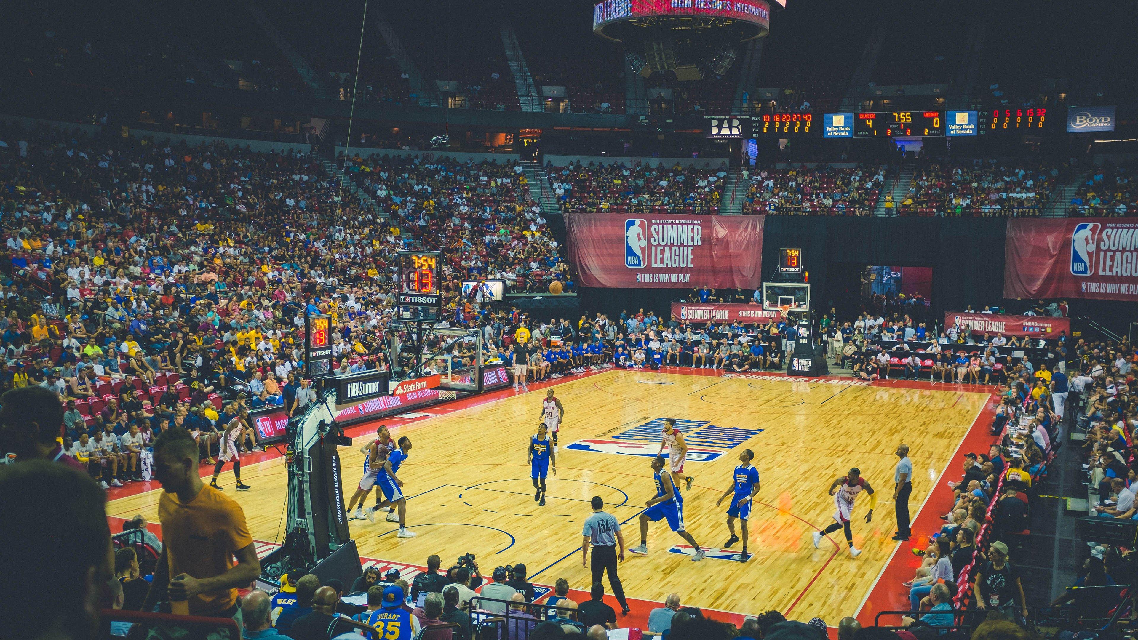 快船补强锁定科林斯，Shams揭秘，哈登体系急需空接威胁点